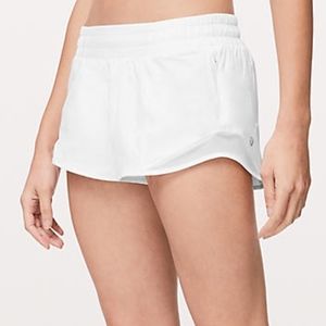 Lululemon Hotty Hot Short II  2.5"